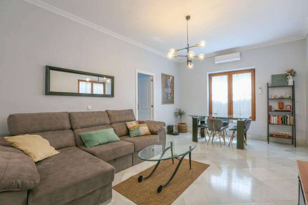 Riverwalk Suites - Puente Triana Sevilla Eksteriør billede